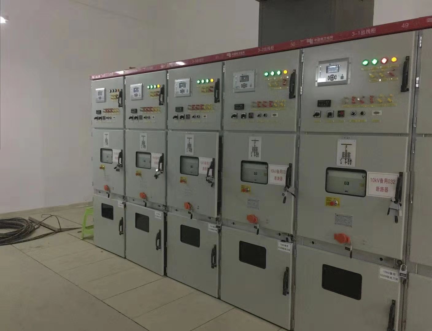Armored removable AC metal-enclosed switchgear high-voltage mid-mounted cabinet